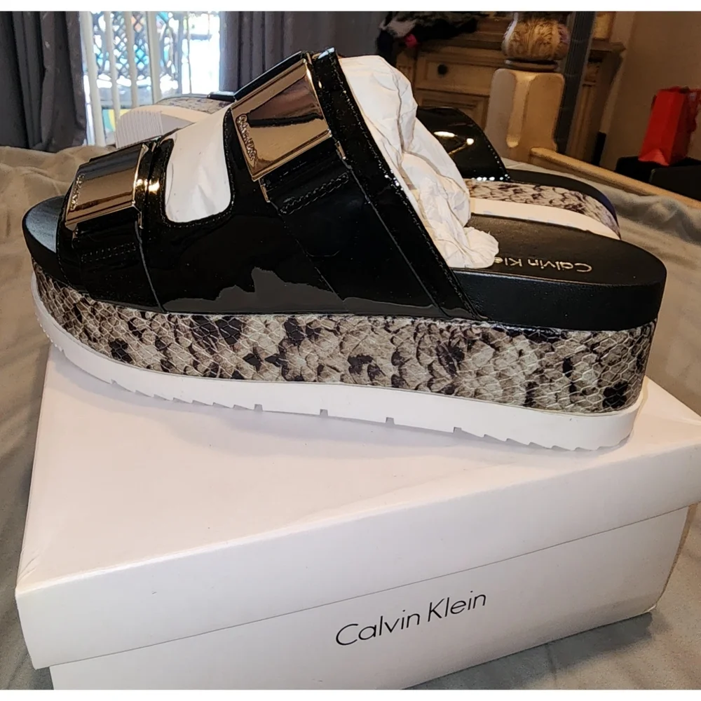 Brand New Calvin Klein Casely Women's Platform Slides Nappa Leather Snak…